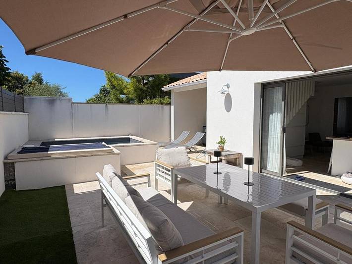 Location de vacances pour 6 personnes, avec piscine et jardin dans Courlay Sur Mer - 2