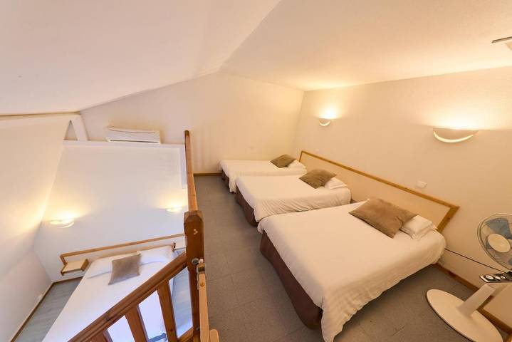 Hôtel pour 2 personnes, avec jardin et vue, animaux acceptés à Banassac - 4