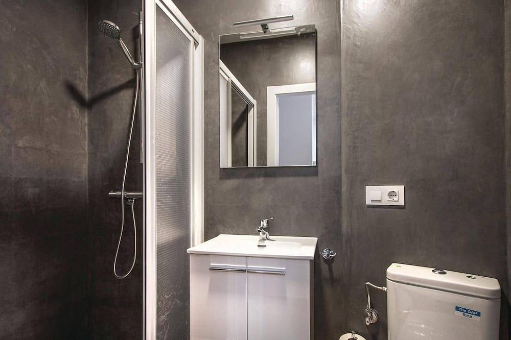 Entire apartment, Lovely apartment in Blanes with Wifi in Blanes, Costa Brava