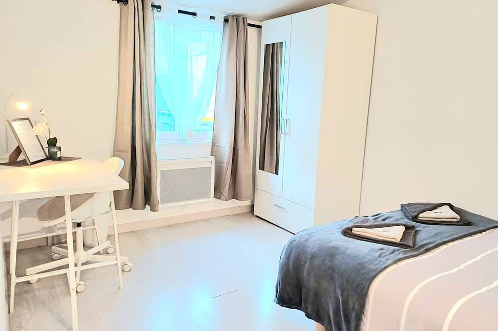 La Belle Du Thil - Spacieuse - Proche Aéroport in Beauvais, Oise