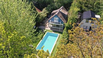 Villa für 4 Personen, mit Garten und Pool sowie Terrasse, mit Haustier auf Texel