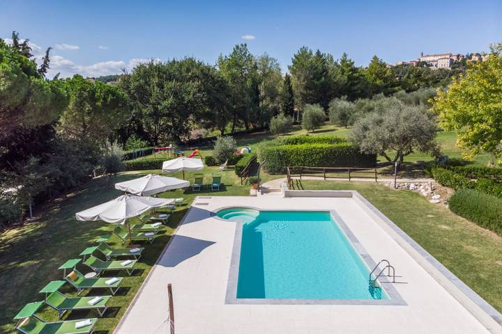 Ferienhaus für 23 Personen, mit Pool und Balkon sowie Garten in Marche - 4