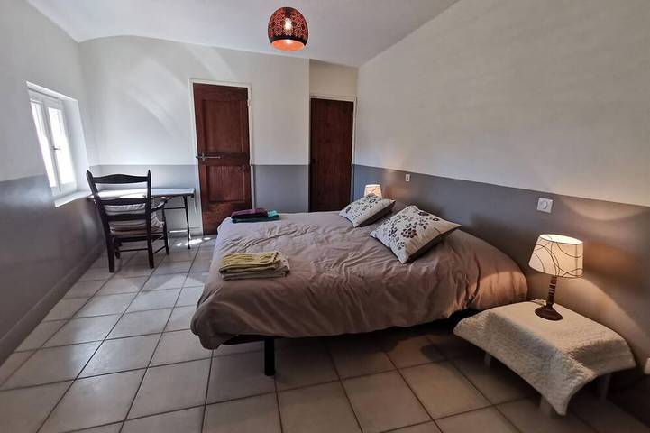 Location de vacances pour 5 personnes, avec piscine à Causse-de-la-Selle - 2