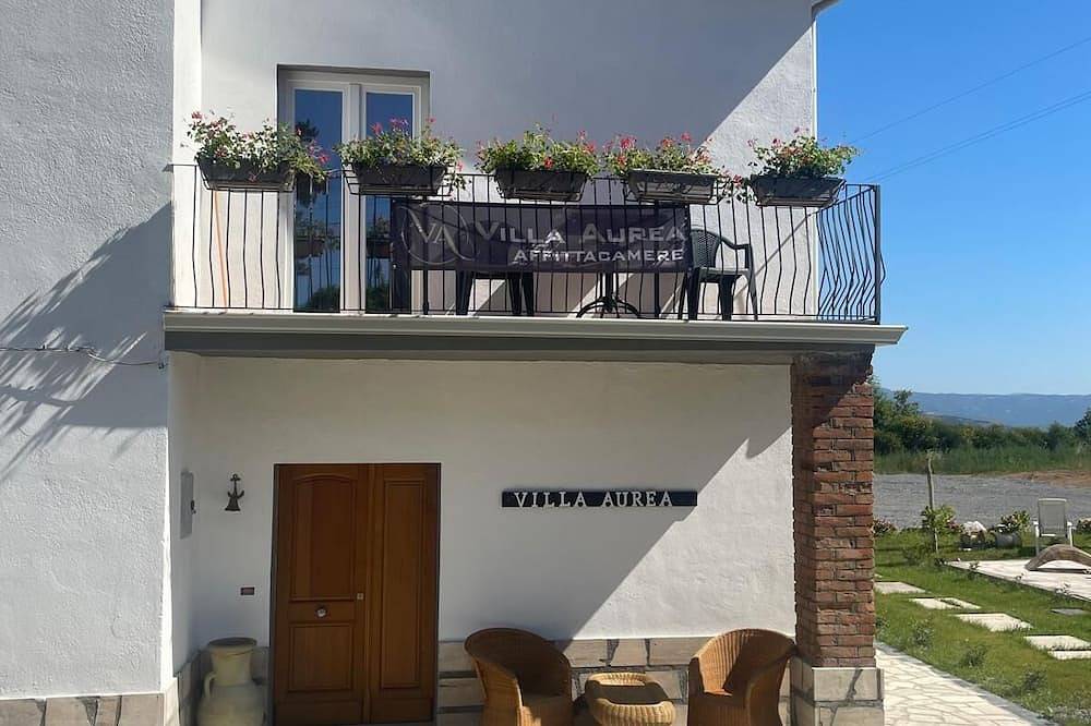 Villa Aurea Room's & More in Papasidero, Parque Nacional Pollino