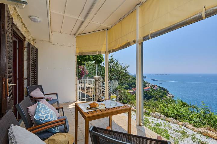 Ganze Wohnung, Ferienwohnung für 2 Personen mit Terrasse in Zaton, Grad Dubrovnik