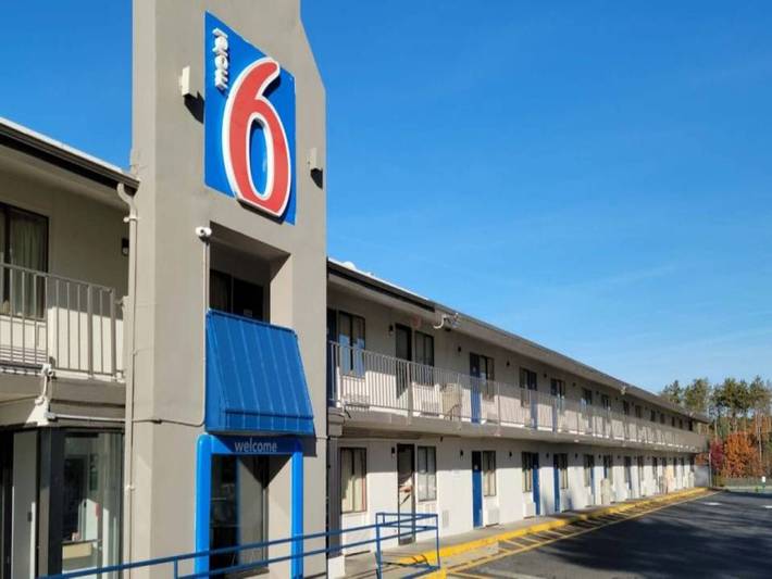 Apartamento entero, 1 cama tamaño queen | Adaptado para personas con discapacidad / Bañera / Microondas in Massachusetts