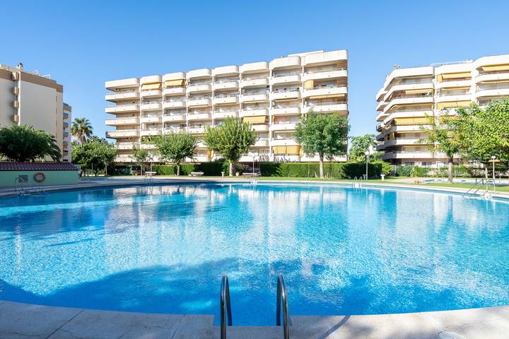 Holiday rental for 7 people, with children pool and garden in Salou