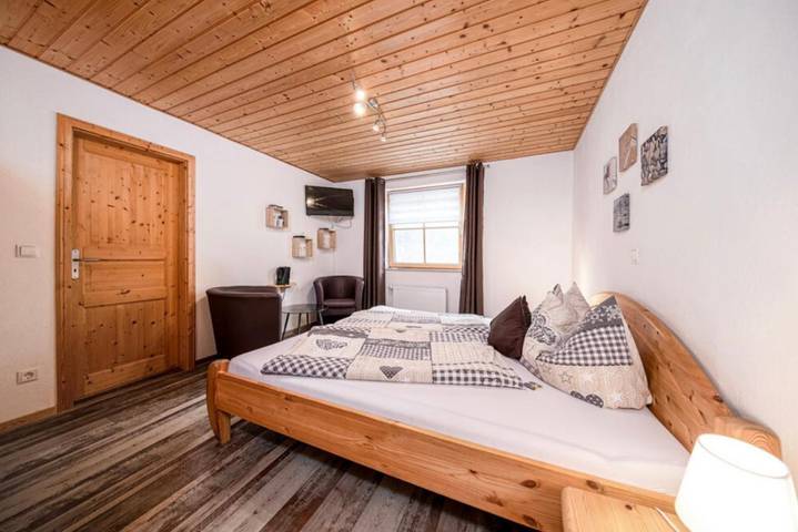 Vakantiewoning voor 2 personen, with Terras and Tuin as well as Sauna in Tannheim