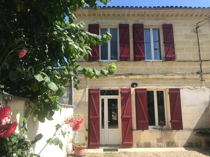 Location de vacances pour 6 personnes, avec jardin et vue, animaux acceptés à Camblanes-et-Meynac