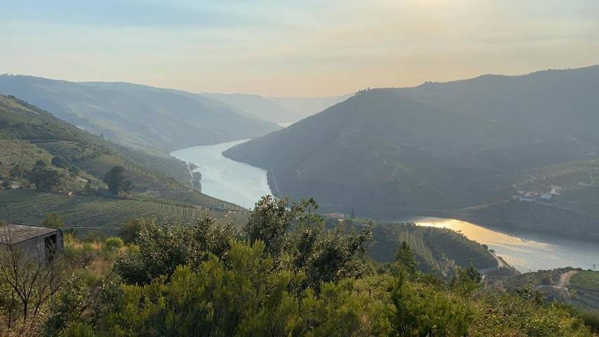 Location de vacances pour 2 personnes, avec vue ainsi que jardin et piscine dans Tabuaço - 2