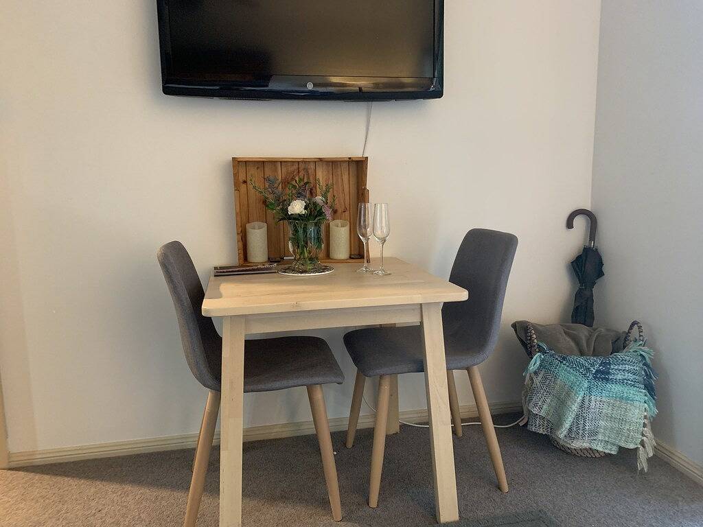 Melaleuca Retreat: Pet friendly, near bushwalks, wineries & restaurants. Ev. in Orange (NSW), New South Wales