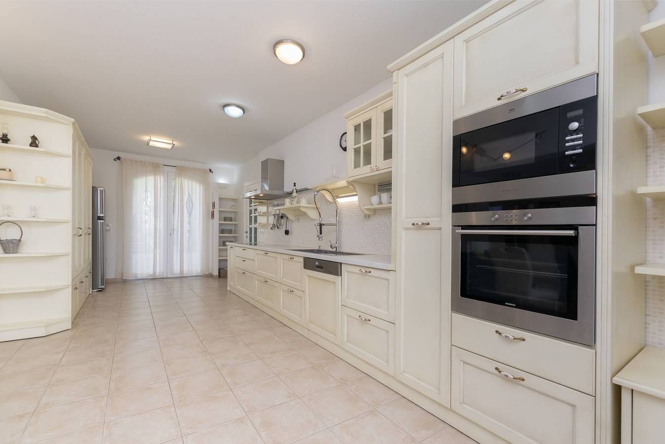 Serena in Mirca, Supetar