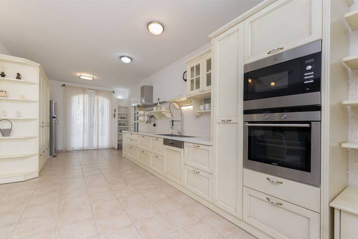 Villa für 10 Personen, mit Garten und Pool sowie Sauna, mit Haustier - 1