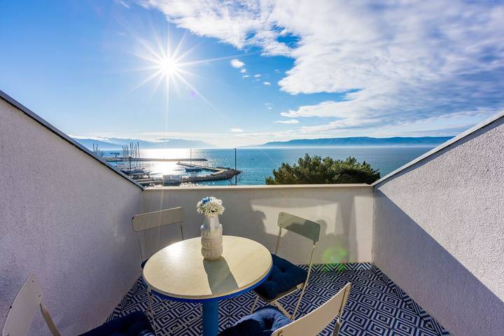 Ferienwohnung für 3 Personen, mit Terrasse und Garten in Novi Vinodolski - 2