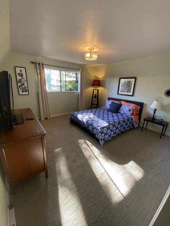 Vacation rental for 8 people, with balcony and yard in Humboldt County