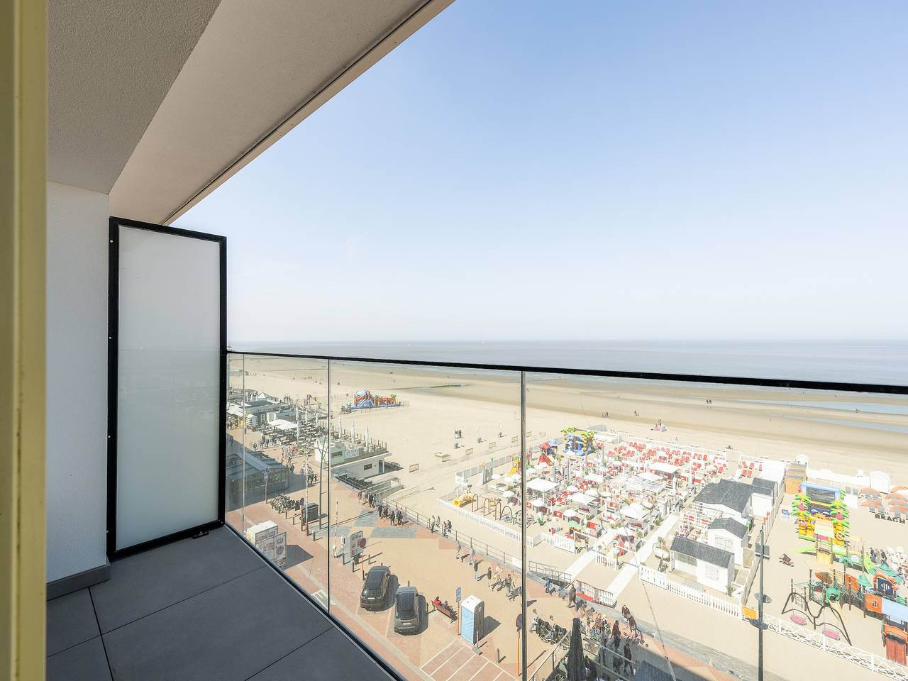 Geheel appartement, Appartement aan Zeedijk met zeezicht in Blankenberge, Belgische Kust