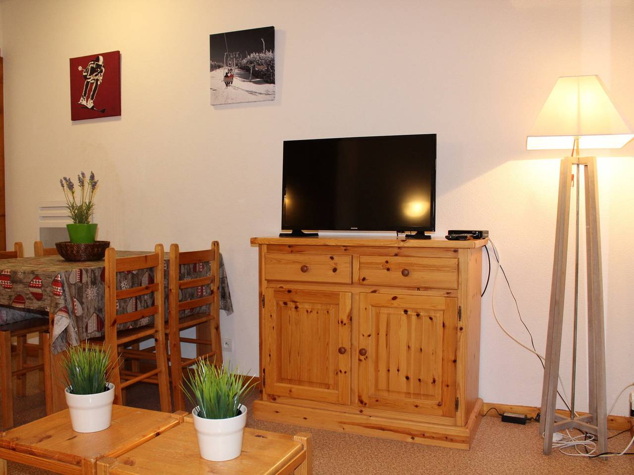 Appartement entier, Appart 4 pers, pied des pistes, parking couvert in La Joue du Loup, Le Dévoluy