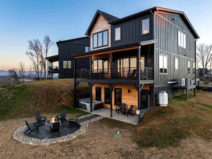 Ferienhaus für 16 Personen, mit Balkon und Ausblick sowie Pool, mit Haustier - 1
