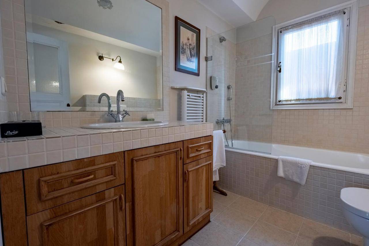 Sultanahmet House with Private Terrace & 3 Bathrooms in Fatih, Istanbul