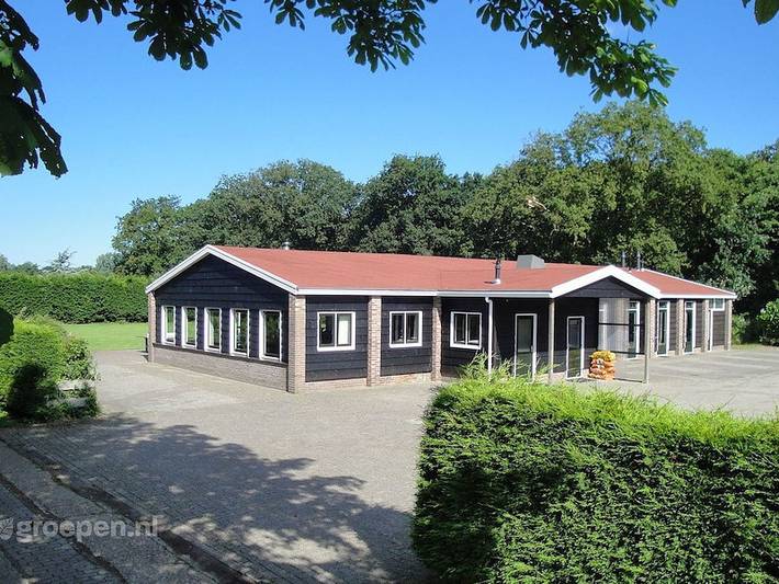 Ferienhaus für 48 Personen, mit Balkon/Terrasse und Terrasse in Burgh-Haamstede