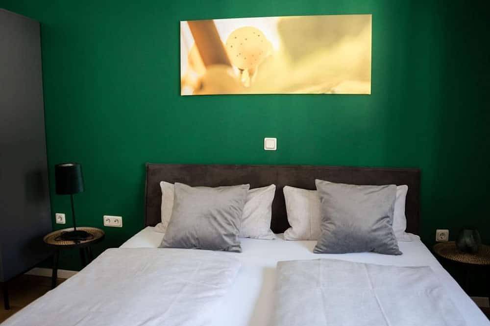 2-slaapkamer appartement \"Winzerschlaf\" *** - Weingut-Gästehaus Claes Schmitt Erben in Trittenheim, Moseleifel