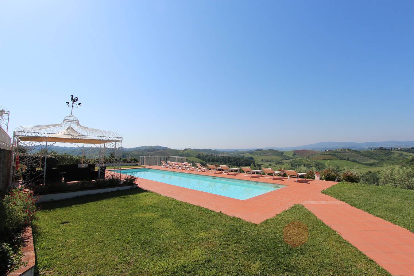 Spectacular villa with view in Certaldo, Chianti
