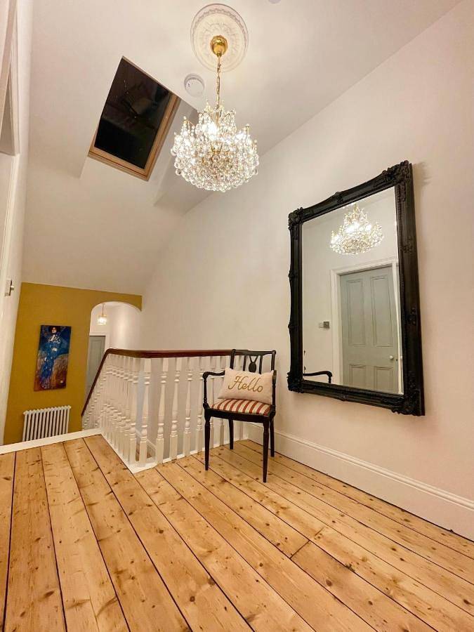 Six-Bedroom House in Colwyn Bay, Conwy region