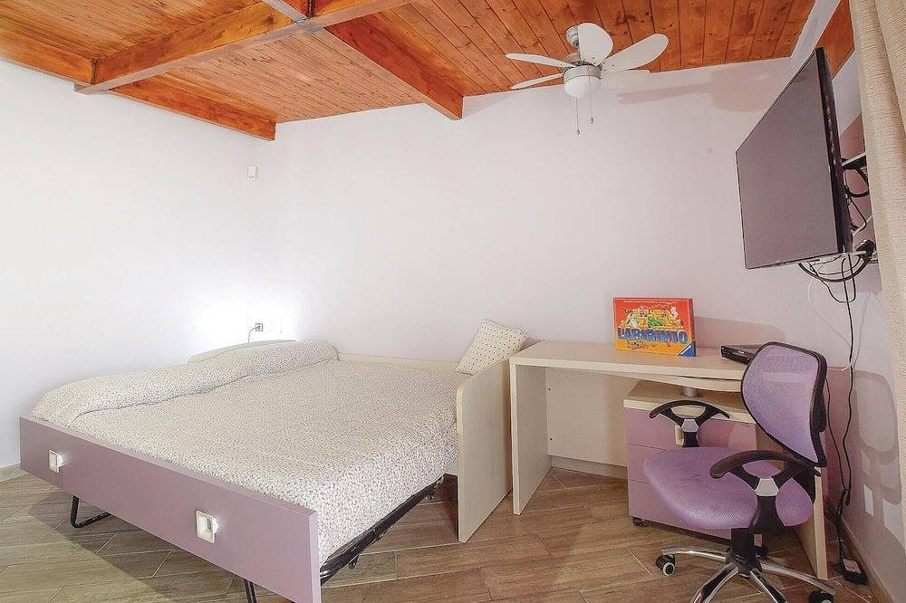 Amazing home in Torre di Pescopaganoce in Mondragone, Provincia di Caserta