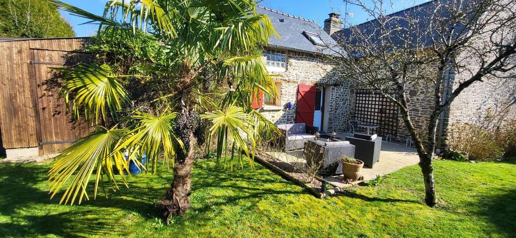 Location de vacances pour 6 personnes, avec vue et jardin à Hardanges