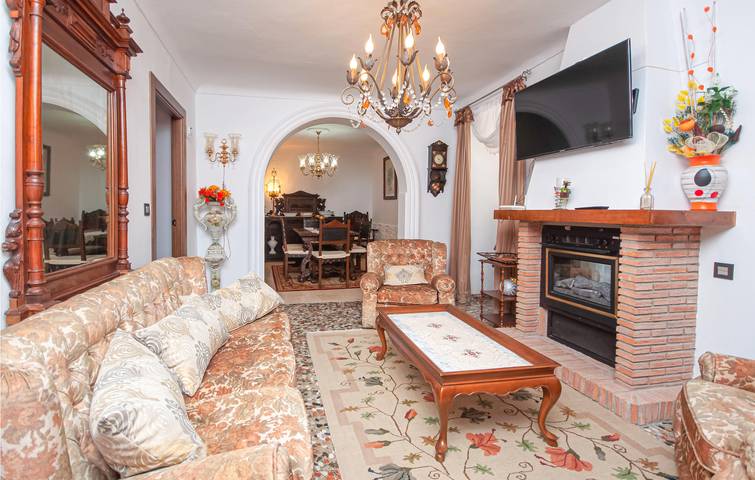 Apartamento vacacional entero, Acogedor apartamento de 85 m2 con WiFi, aire acondicionado, cocina y vistas al río in Montefrío, Provincia de Granada
