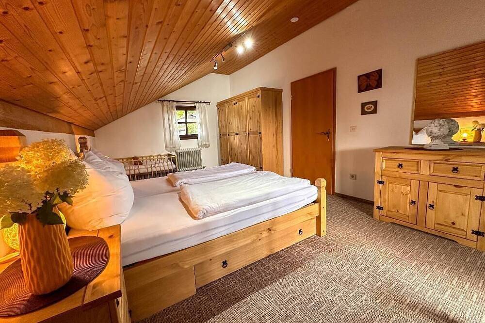 Ganze Wohnung, Gemütliches Ferienhaus mit Garten und Terrasse in Büchelberg, Windorf