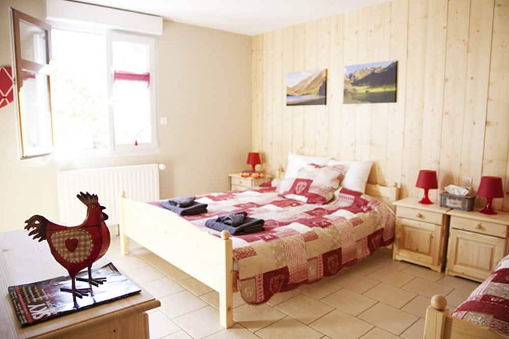 Entire apartment, Beautiful Family Duplex 70 m² 4/5 people in Arrens-Marsous, Pyrenees National Park