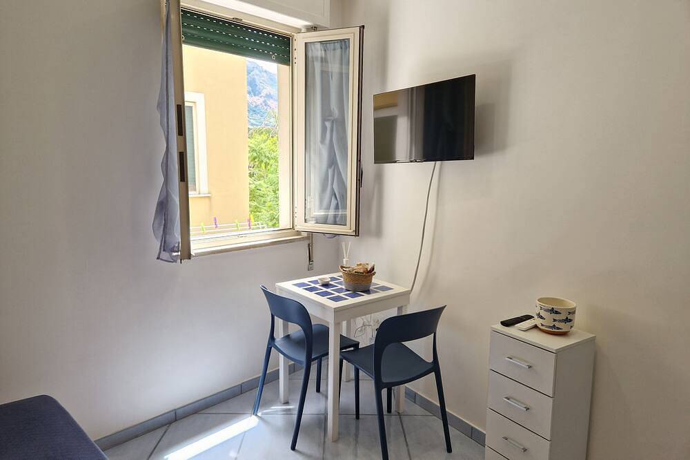 Entire apartment, La Vela, cozy apartment in the center of Forio in Forio, Ischia