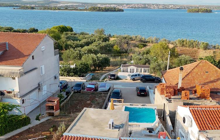 Ferienhaus für 8 Personen, mit Terrasse und Pool auf Pasman - 3