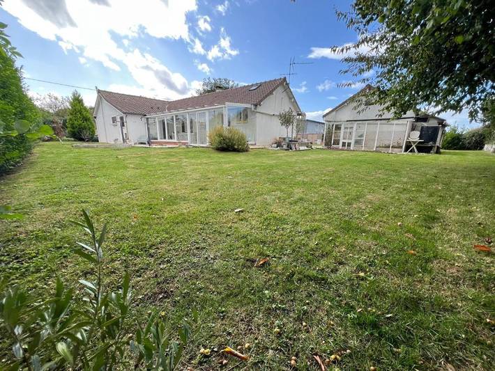 Gîte pour 2 personnes, avec jardin à Branville