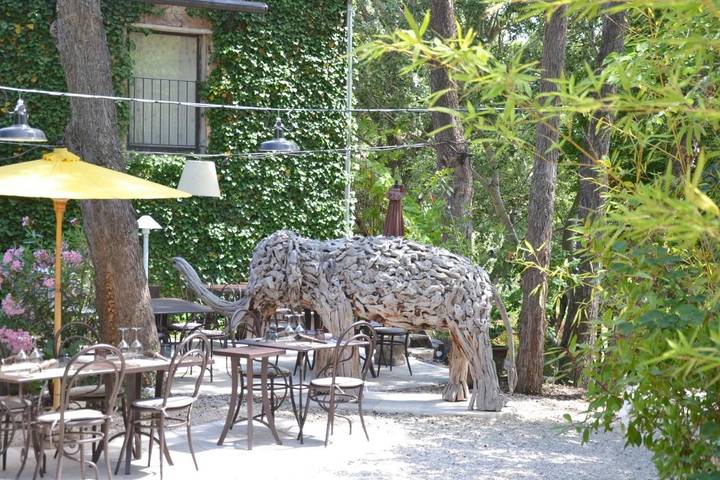 Hôtel pour 2 personnes, avec jardin ainsi que terrasse et piscine