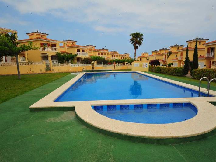 Villa pour 7 personnes, avec terrasse ainsi que piscine et jardin, animaux acceptés à Peñíscola - 2