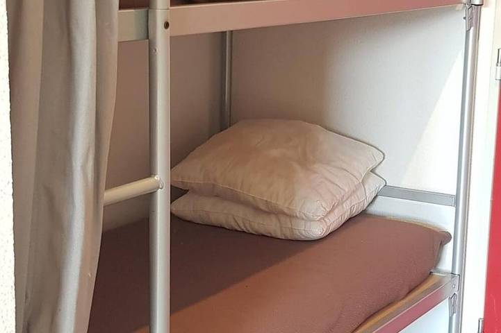 Gîte pour 7 personnes, avec Balcon ainsi que Terrasse et Piscine à Selonnet - 2