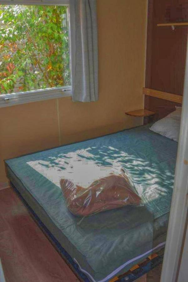 Camping pour 6 personnes, avec piscine ainsi que jardin et vue à La Roque-d'Anthéron - 2