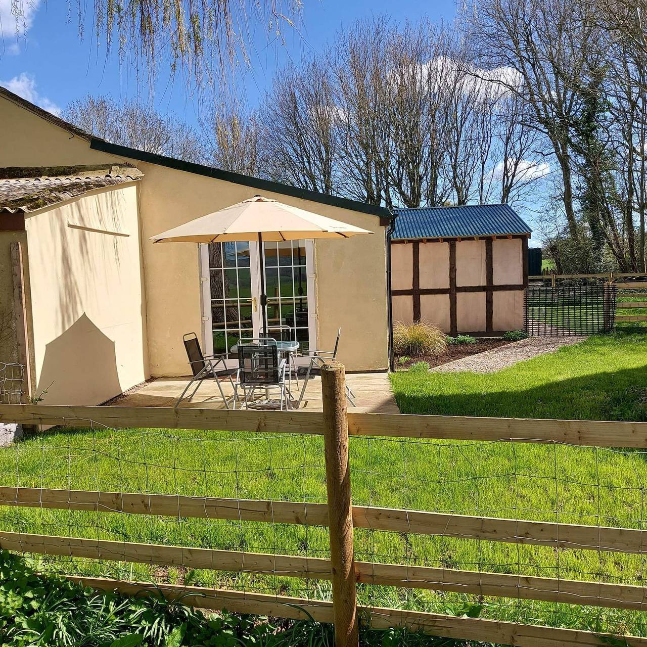 1 Bed Lodge-Sleeps 4-Pet Friendly-Free Parking in Herefordshire