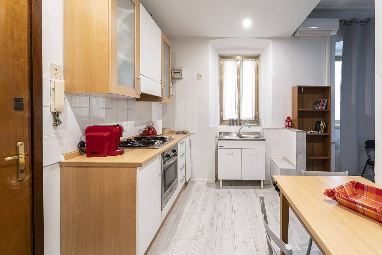 Entire apartment, Postcard - Cozy Apt near the Central Station in Trieste, Carso