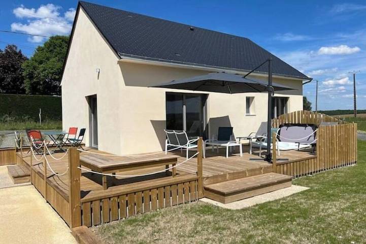 Location de vacances pour 4 personnes, avec Jacuzzi ainsi que Terrasse et Jardin à Saint-Rémy-la-Varenne