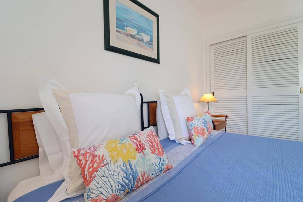 Appartamento intero, 2 Bedroom Apartment with Swimming pool at São Rafael Beach - Albufeira in Albufeira, Distretto di Faro