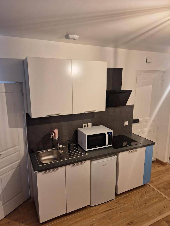Two-Bedroom Apartment in Valenciennes, Région de Valenciennes