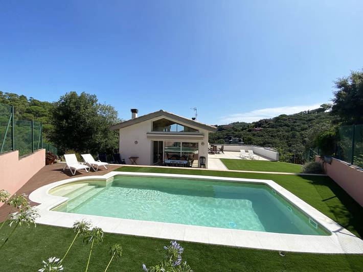 Villa pour 8 personnes, avec jardin et balcon à Begur