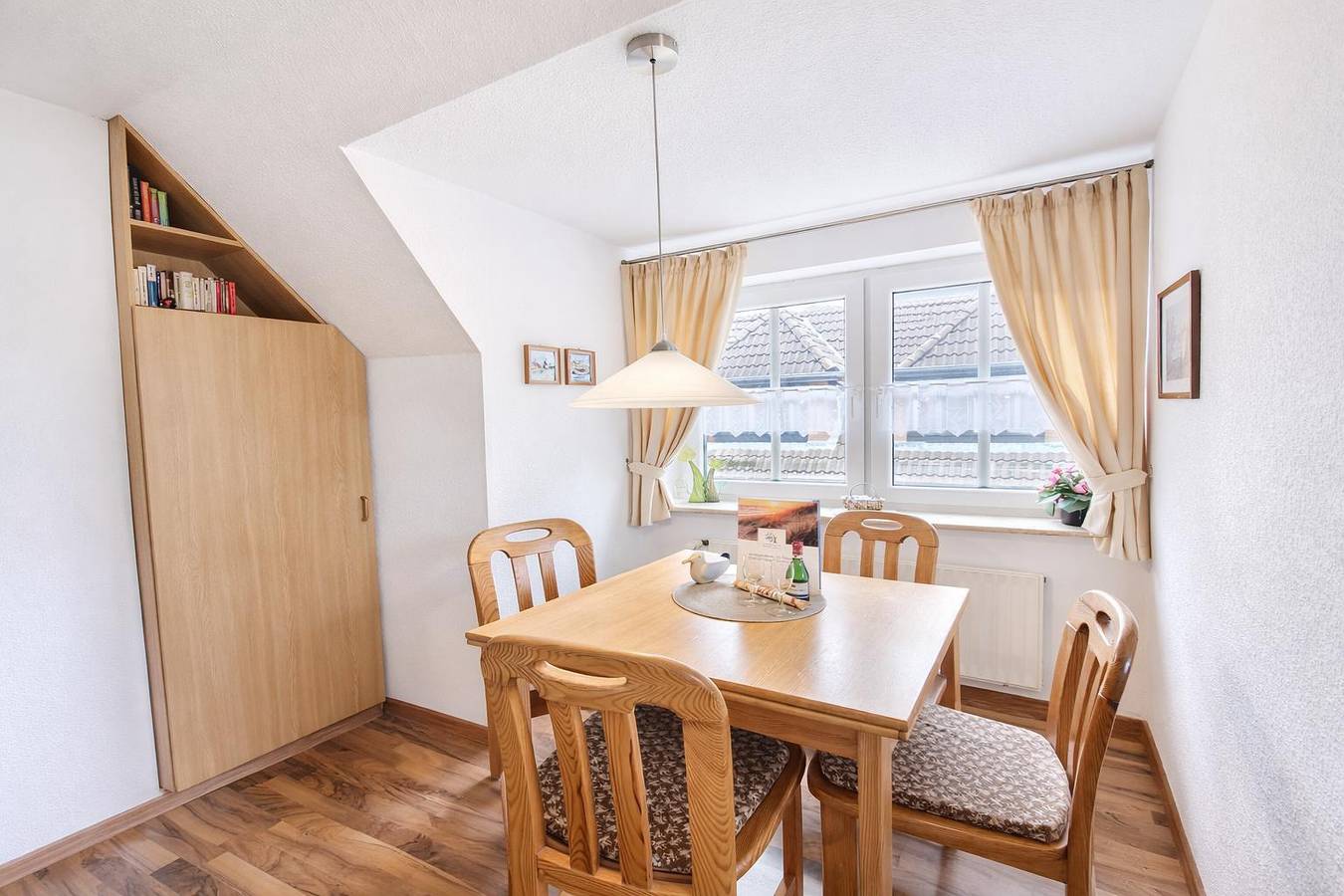 Ganze Ferienwohnung, Ferienwohnung "Seebär" - mit Flair und Balkon im schönen Ort Werdum in Werdum, Landkreis Wittmund