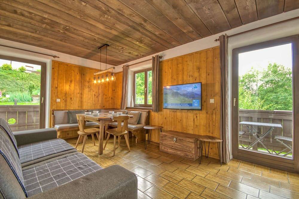 Ganze Wohnung, Gemütliche 2-Schlafzimmer-Wohnung mit sonnigem Balkon, Panoramablick über Kaprun in Kaprun, Pinzgau