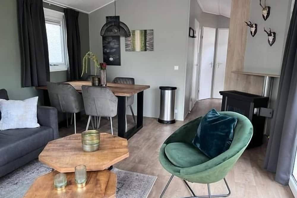 Chalet mit 2 Schlafzimmern und Terrasse in Nordholland