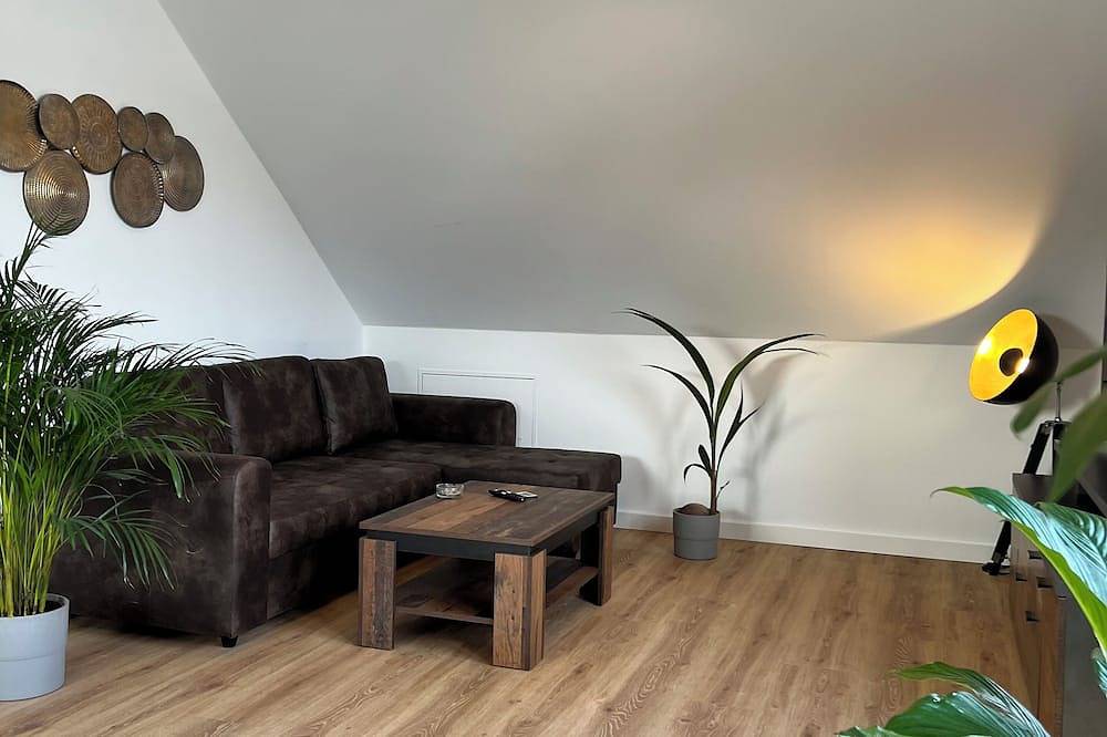 Ganze Wohnung, Attraktive 2 Zi. Neu und liebevoll eingerichtet in Kaarst, Niederrhein