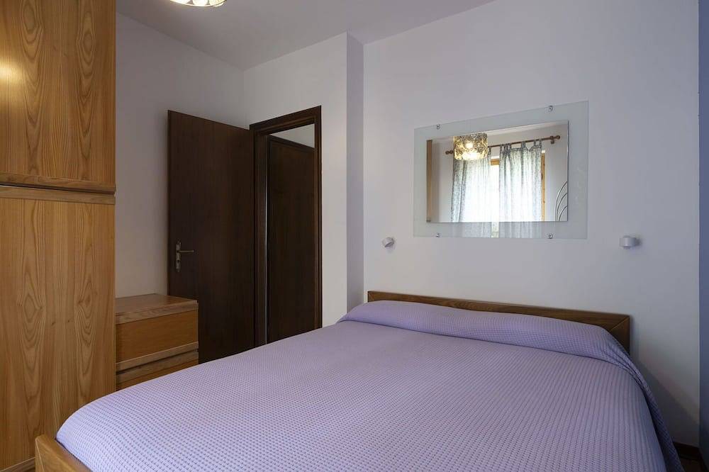 Ganze Wohnung, Angenehme Wohnung für 4 Personen mit  W-Lan, Tv, Balkon, Haustiere erlaubt und Parkplatz in Torre Papone, Pietrabruna